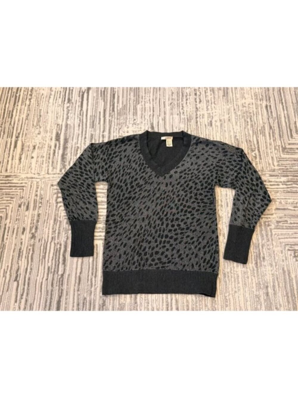 NEW DKNY Jeans women's small black/silver leopard shimmer sweater Retails $79.99